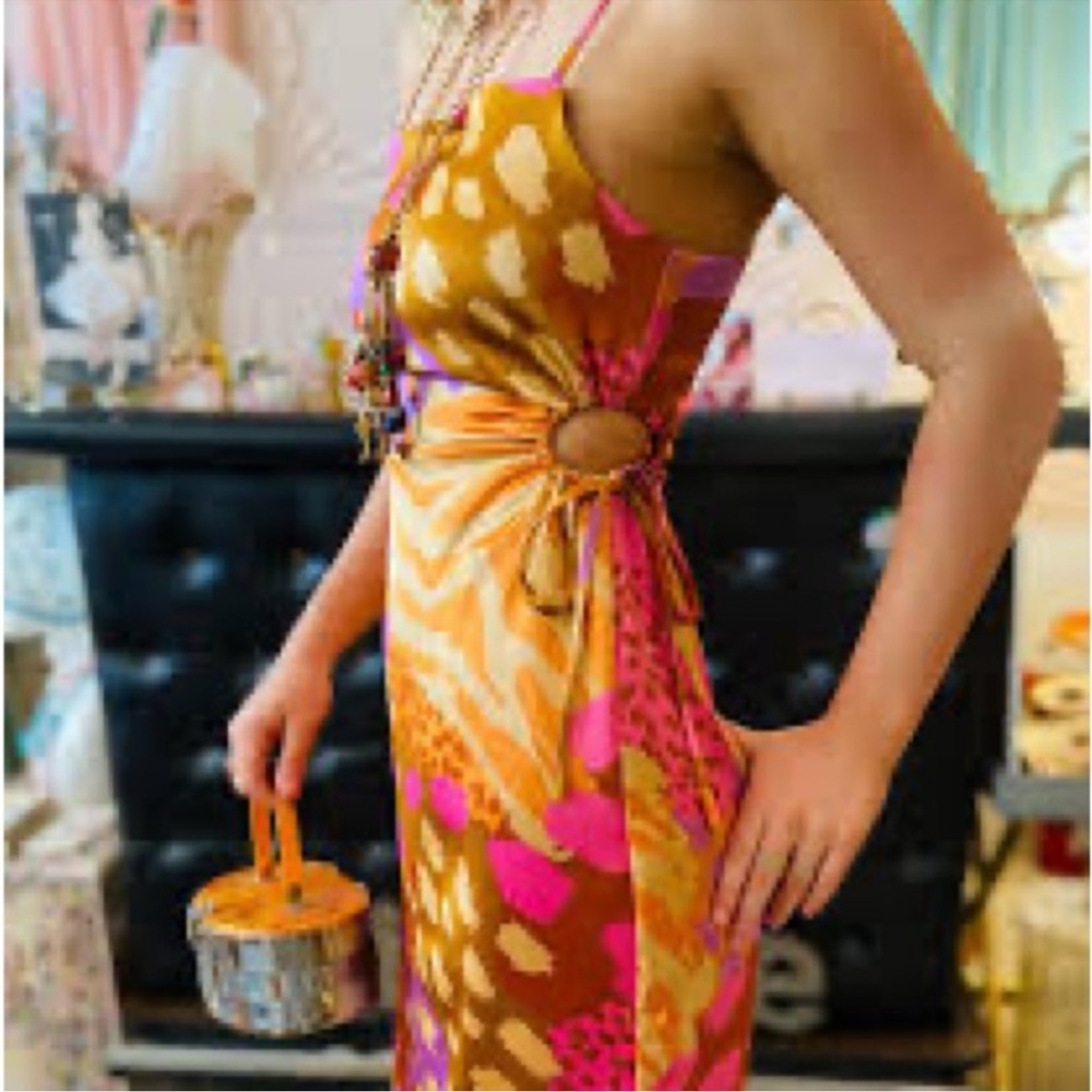 House of Harlow 1960 Printed Satin Midi Dress
Resort-Wear Size M